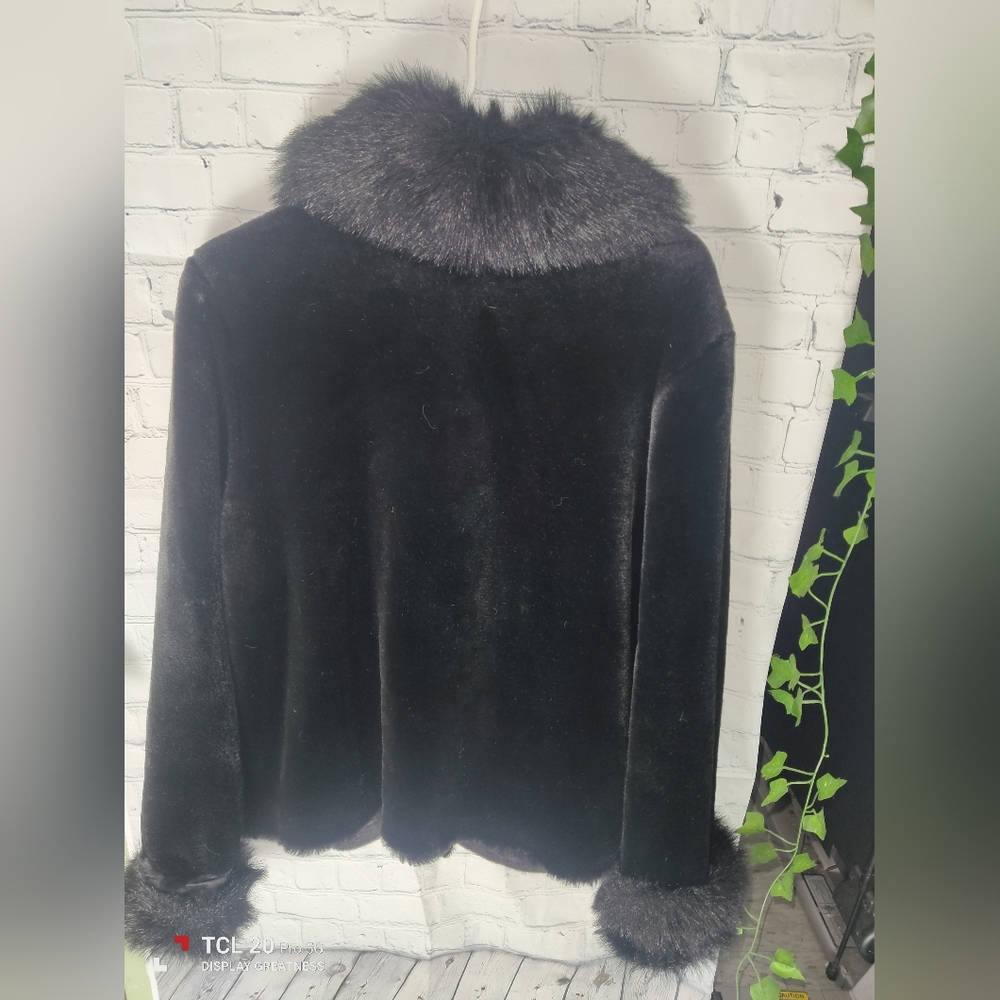 Women's coat - Picture 3 of 5